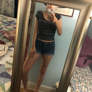 NEW WITH TAGS DELIA CROP TOP!